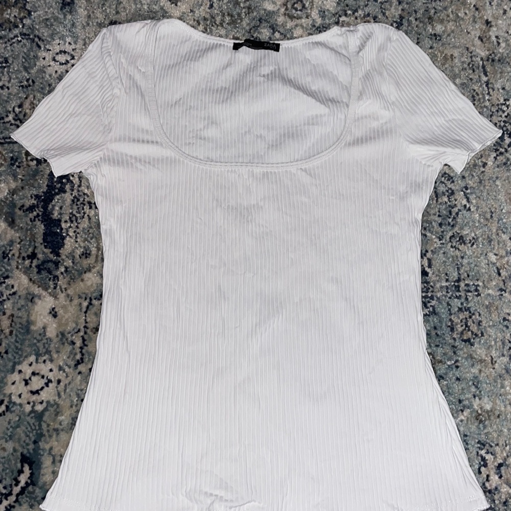 size medium zara short sleeve top